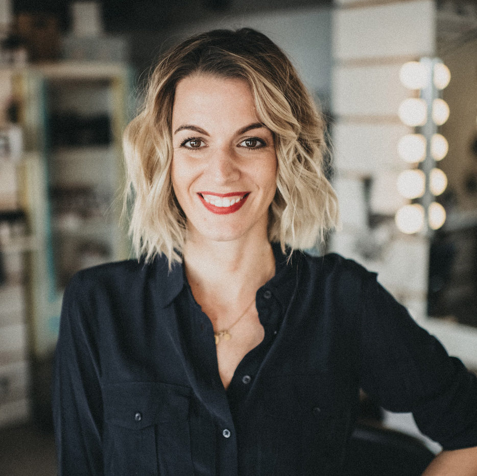 Anika Anika Marekwica (geborene Raskopp) ist Friseurmeisterin und Gründerin von Raskopp Hair & Make-up